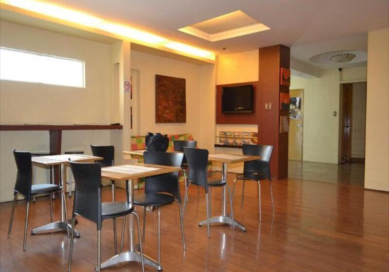 בית מלון כפרי Gran Prix Quezon City