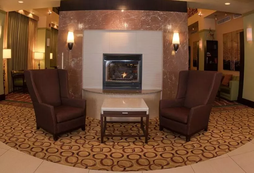 בית מלון כפרי Hampton Inn & Suites Woodstock, Va