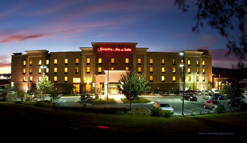Отель Hampton Inn & Suites Woodstock, Va