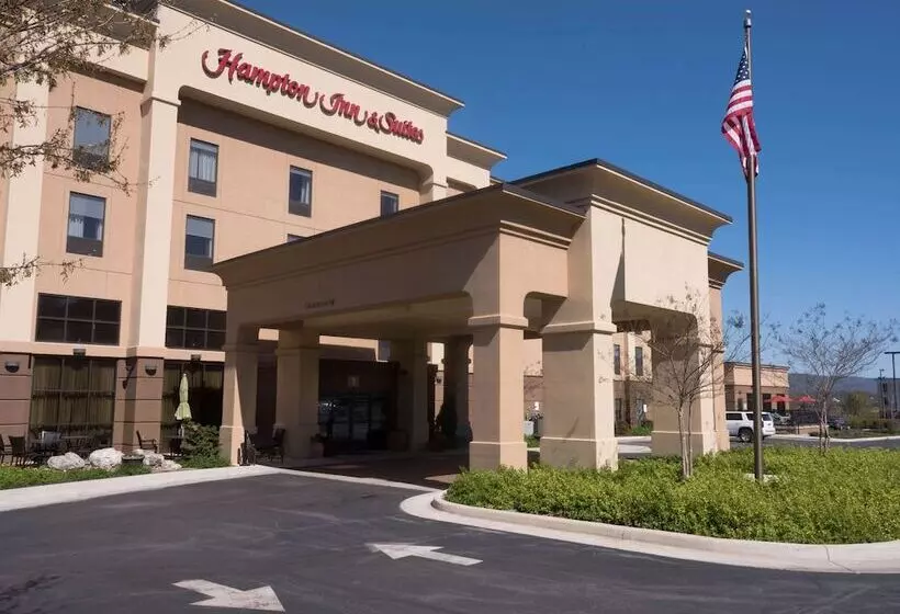 בית מלון כפרי Hampton Inn & Suites Woodstock, Va