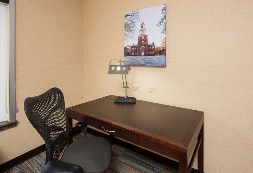 Отель Hilton Garden Inn Mount Holly/westampton