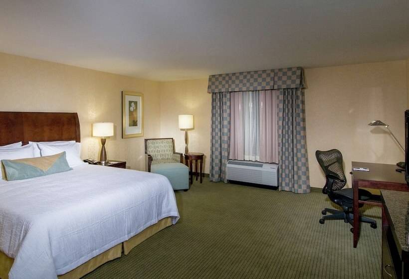 Отель Hilton Garden Inn Mount Holly/westampton