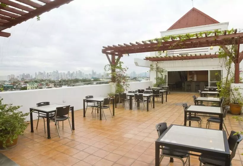 Hotelli Nichols Airport