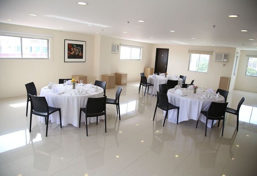 فندق Nichols Airport