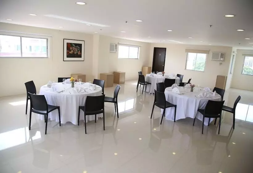 Hotelli Nichols Airport