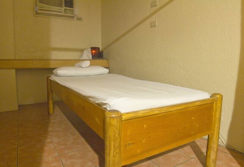 فندق Nichols Airport