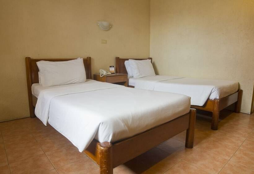 فندق Nichols Airport