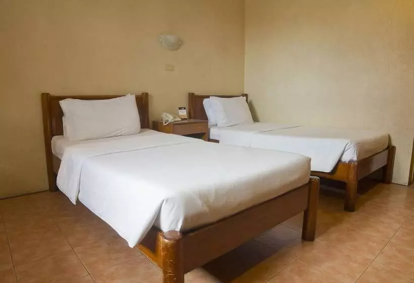 Hotelli Nichols Airport