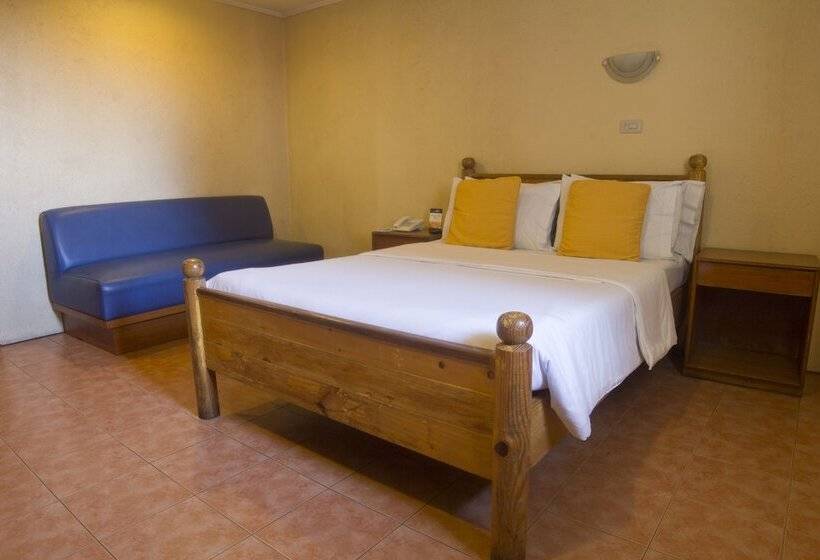 فندق Nichols Airport