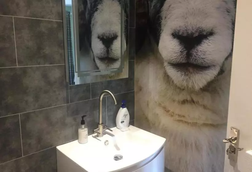 Отель Park Broom Lodge