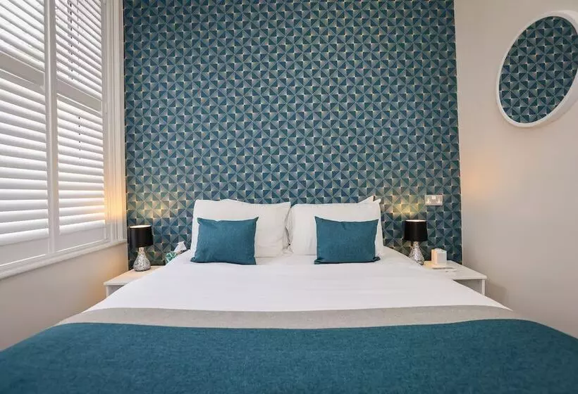 Отель The Ashleigh   Dog Friendly