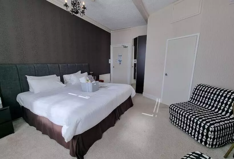 Отель The Ashleigh   Dog Friendly