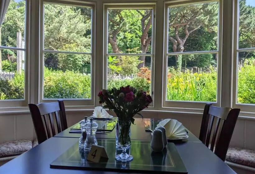 Отель The Denes