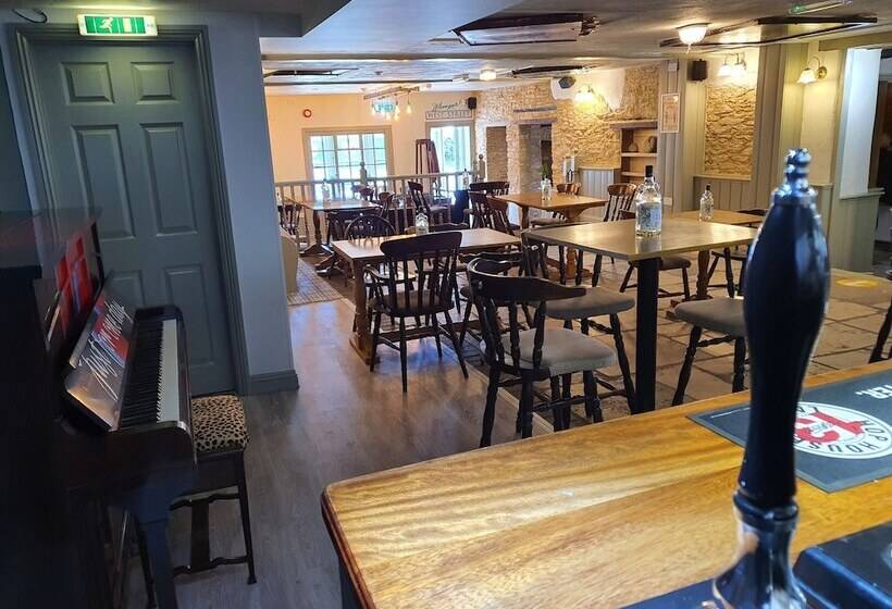 فندق The Lugger Inn