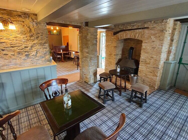 فندق The Lugger Inn