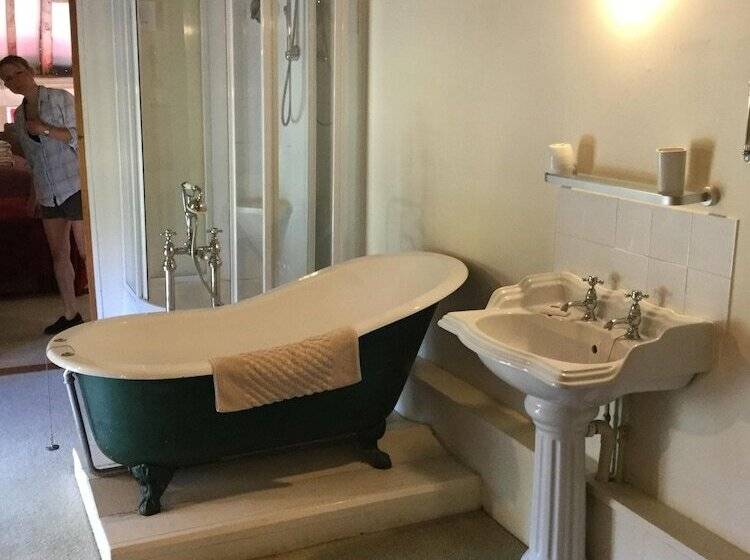 ホテル The Stables