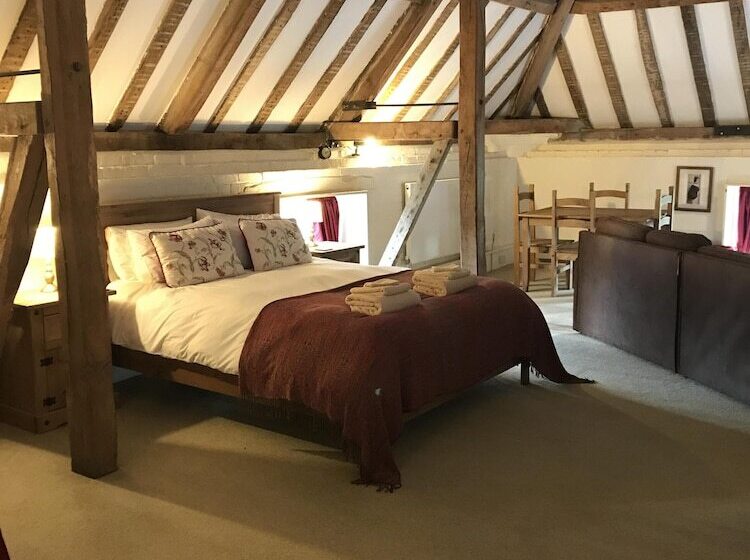 ホテル The Stables