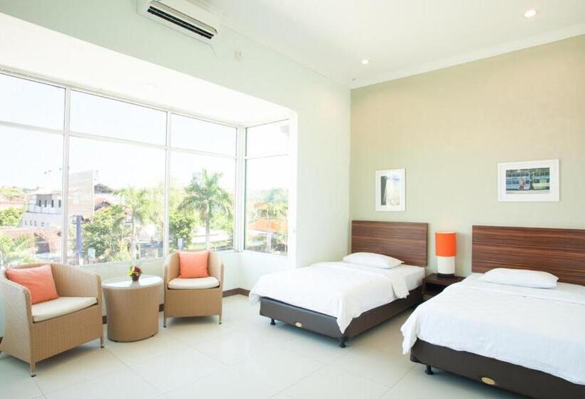 בית מלון כפרי The Studio Inn Nusa Dua