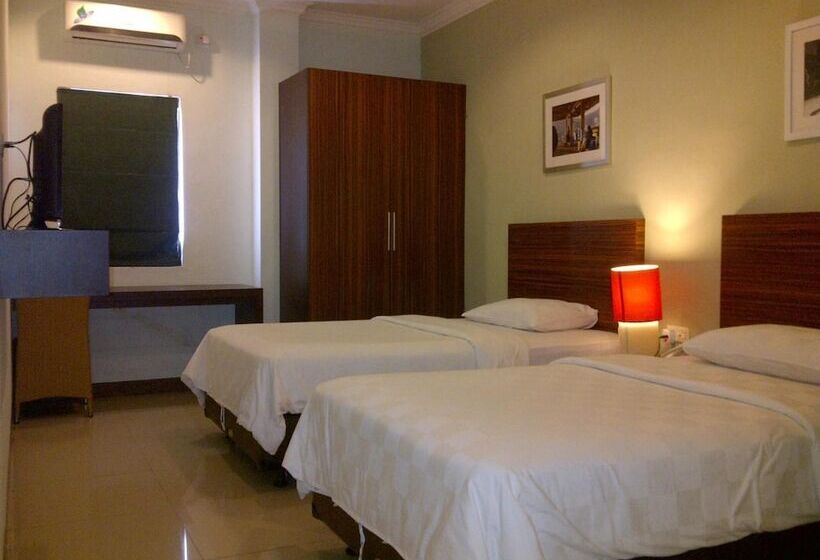 בית מלון כפרי The Studio Inn Nusa Dua