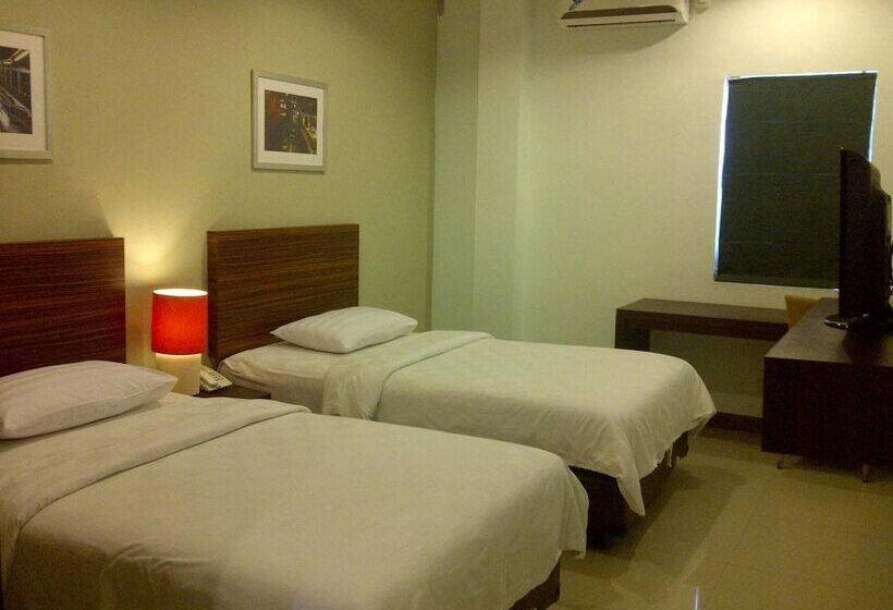 בית מלון כפרי The Studio Inn Nusa Dua