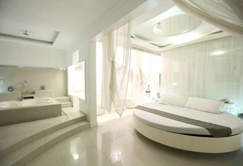 호텔 Victoria Court North Edsa   Caloocan