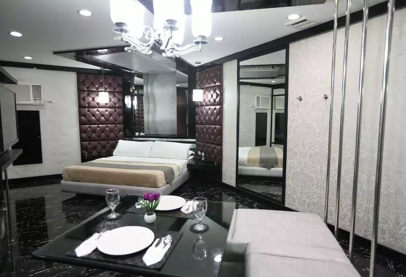 בית מלון כפרי Victoria Court North Edsa   Caloocan