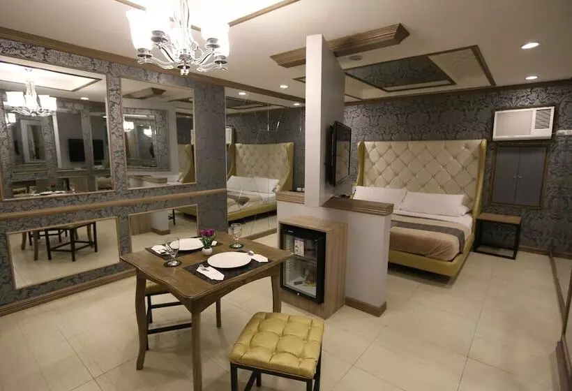 בית מלון כפרי Victoria Court North Edsa   Caloocan