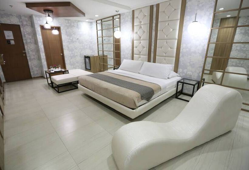 호텔 Victoria Court North Edsa   Caloocan