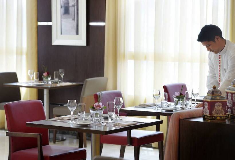 Marriott Executive Apartments Riyadh, Convention Center