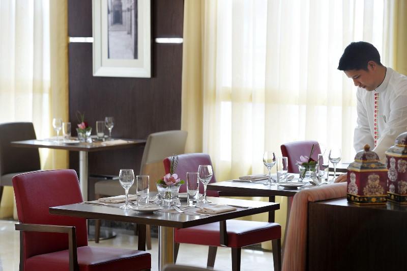 Marriott Executive Apartments Riyadh, Convention Center