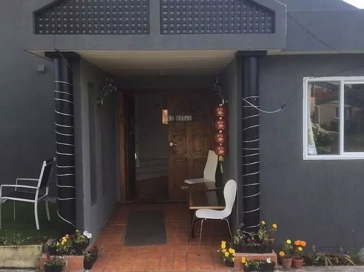 Sandy Feet Accommodation