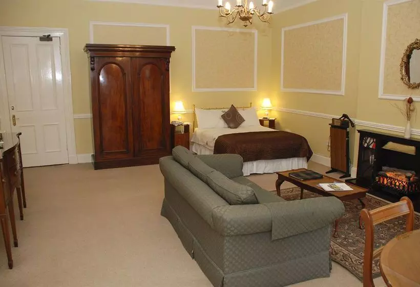 The White House Apartments