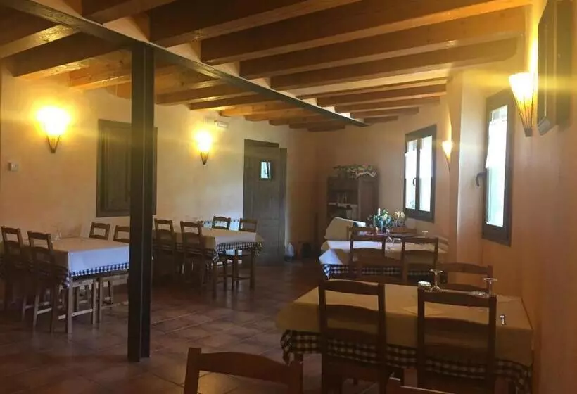 פונדק Lo Paller De Roc