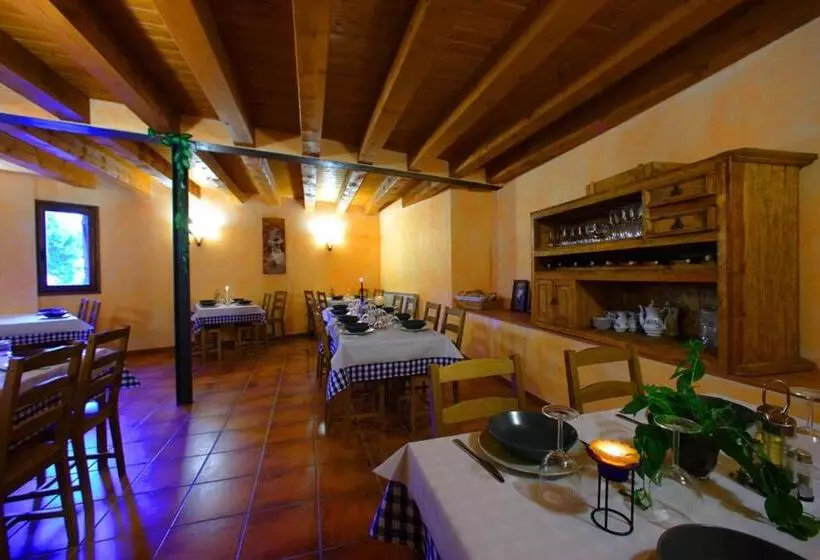 פונדק Lo Paller De Roc