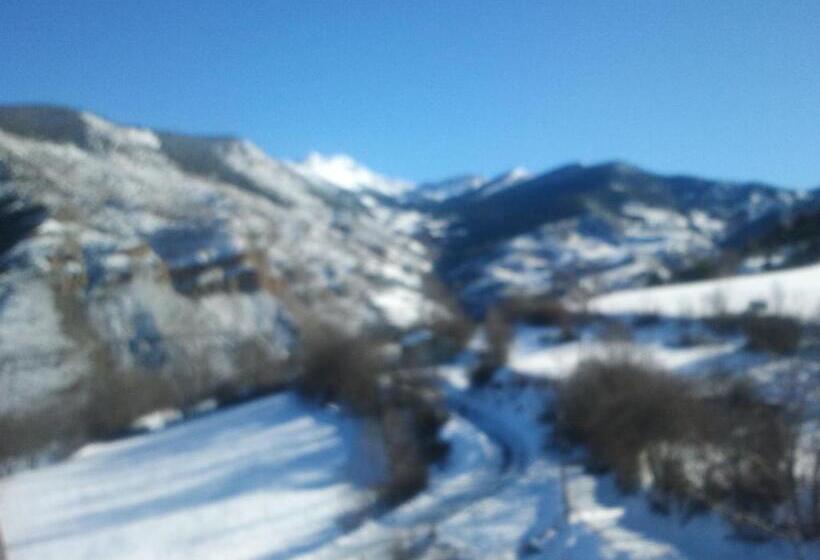 فندق فئة نجمة واحدة Lo Paller De Roc