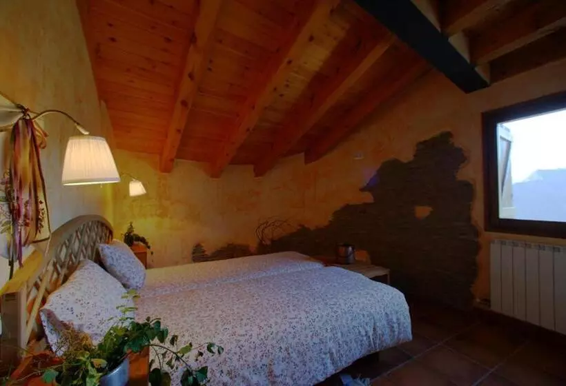 פונדק Lo Paller De Roc