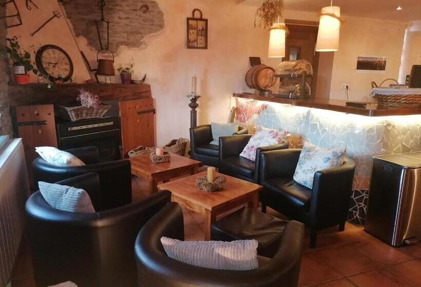 فندق فئة نجمة واحدة Lo Paller De Roc