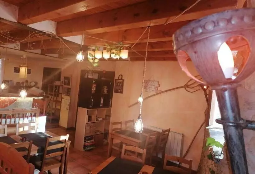 פונדק Lo Paller De Roc