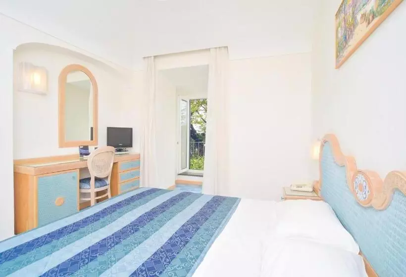 Отель Albergo Italia   Beach