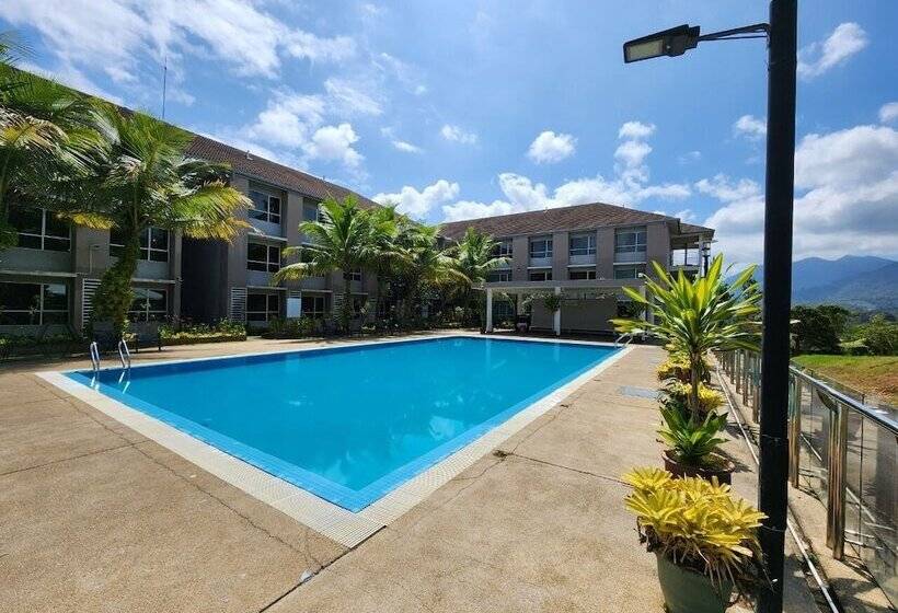 호텔 Cherengin Hills Convention & Spa Resort