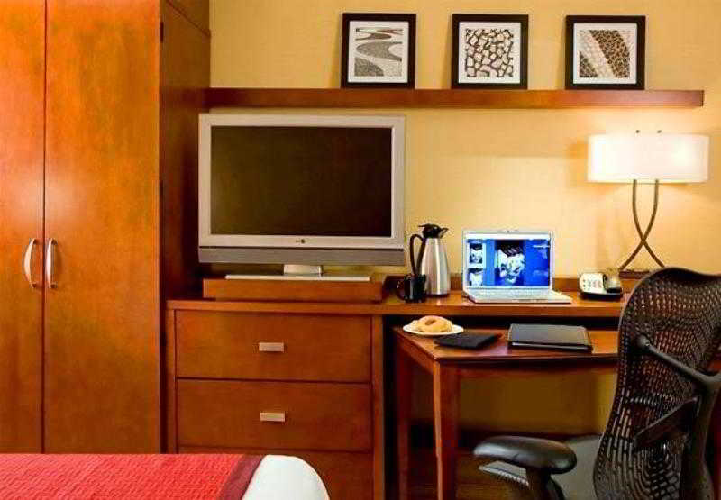 فندق Courtyard San Diego Airport/liberty Station