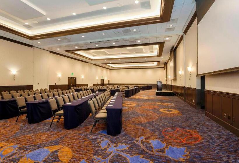 فندق Courtyard San Diego Airport/liberty Station