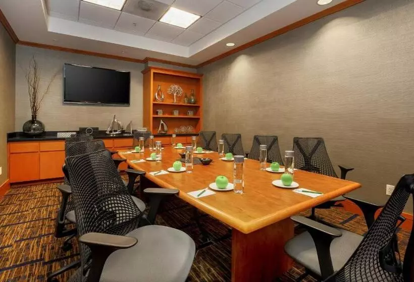 Отель Courtyard San Diego Airport/liberty Station