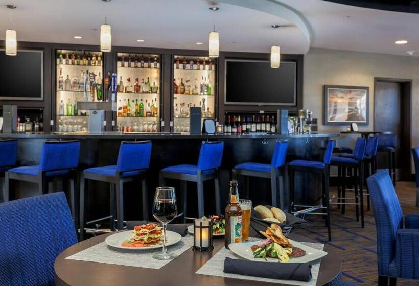 فندق Courtyard San Diego Airport/liberty Station