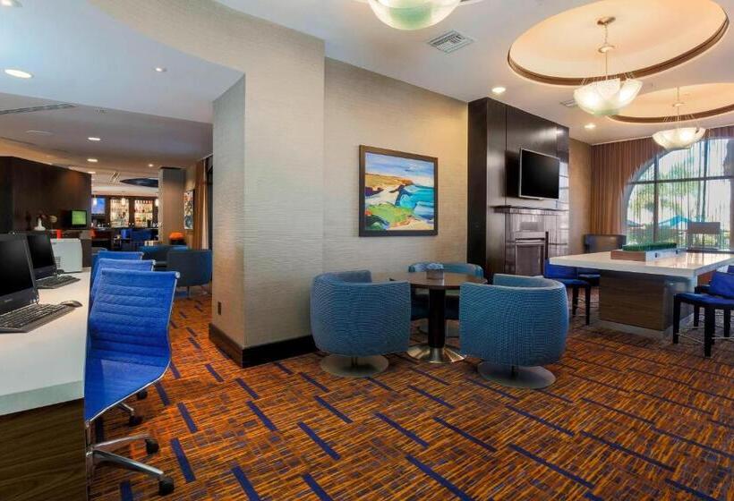 فندق Courtyard San Diego Airport/liberty Station