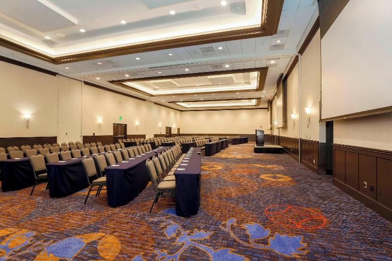 فندق Courtyard San Diego Airport/liberty Station