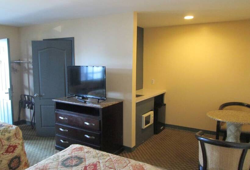 فندق Delux Inn & Suites