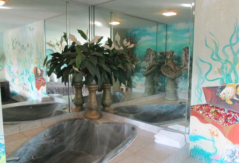 فندق Delux Inn & Suites