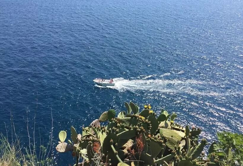 ホテル Piccolo Mondo