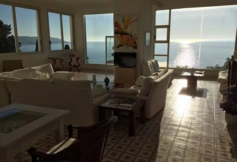 ホテル Piccolo Mondo